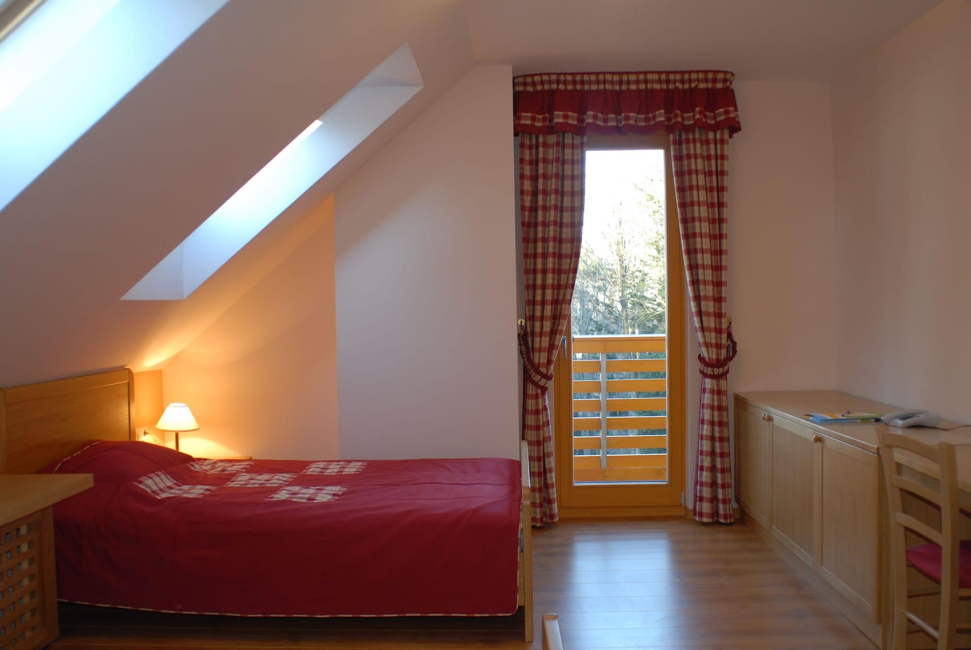 อพาร์ตโฮเต็ล สเนซนา คราลิจา Aparthotel Stubicke Toplice ภายนอก รูปภาพ