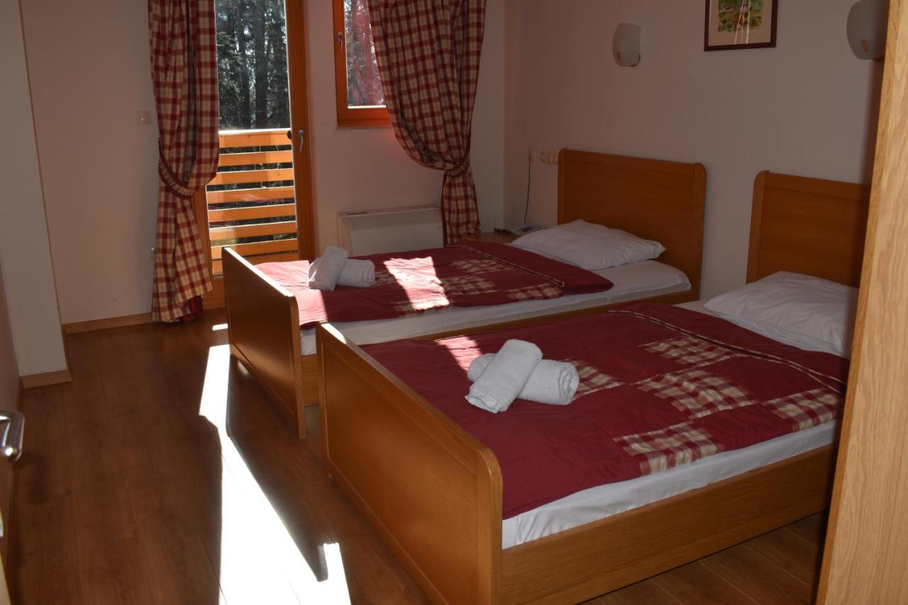 อพาร์ตโฮเต็ล สเนซนา คราลิจา Aparthotel Stubicke Toplice ภายนอก รูปภาพ