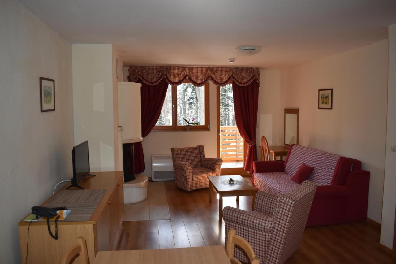 อพาร์ตโฮเต็ล สเนซนา คราลิจา Aparthotel Stubicke Toplice ภายนอก รูปภาพ