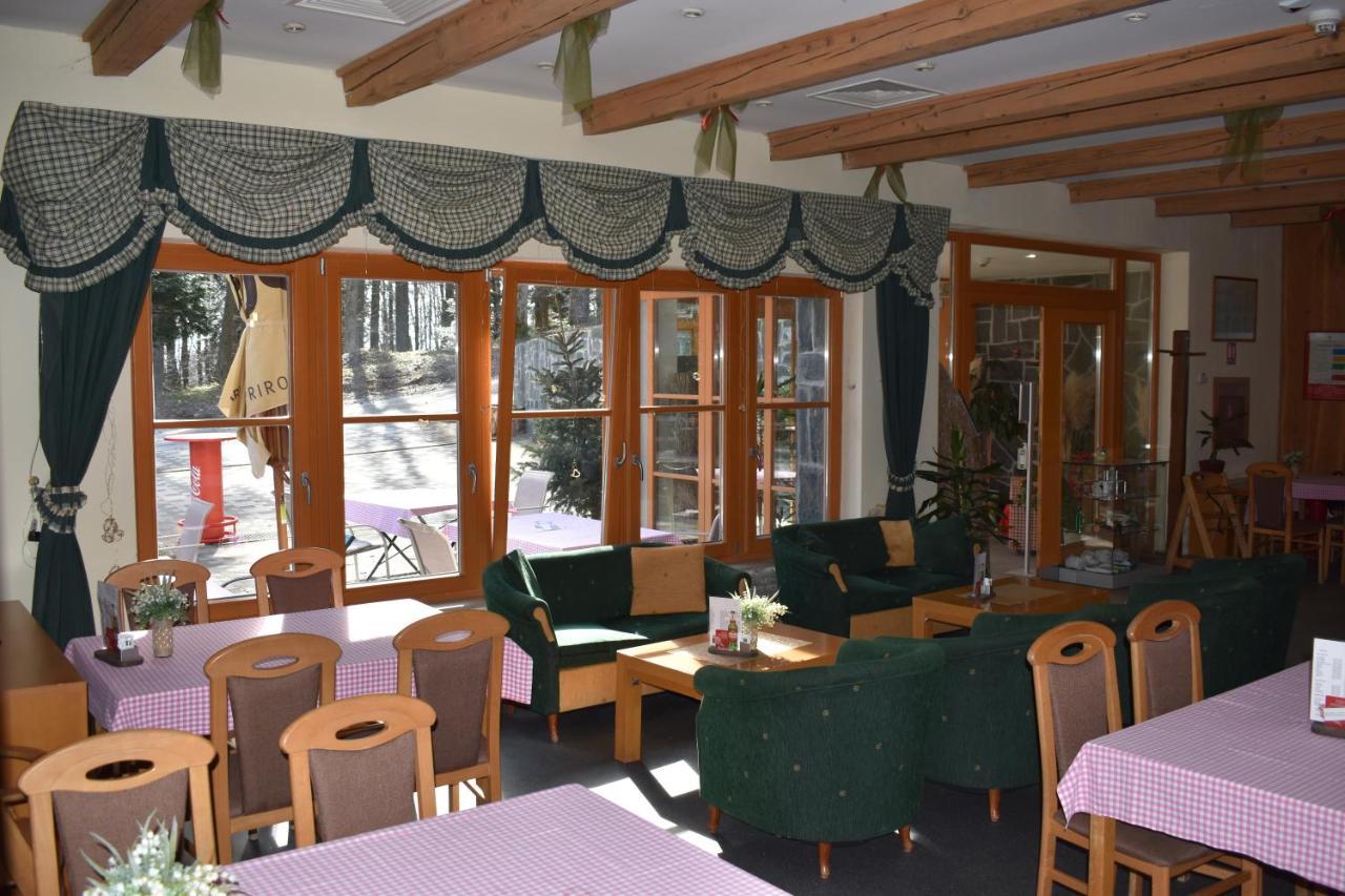 อพาร์ตโฮเต็ล สเนซนา คราลิจา Aparthotel Stubicke Toplice ภายนอก รูปภาพ