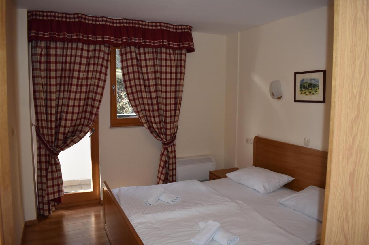 อพาร์ตโฮเต็ล สเนซนา คราลิจา Aparthotel Stubicke Toplice ภายนอก รูปภาพ