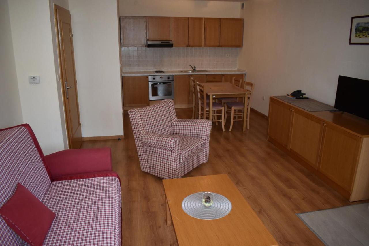 อพาร์ตโฮเต็ล สเนซนา คราลิจา Aparthotel Stubicke Toplice ภายนอก รูปภาพ