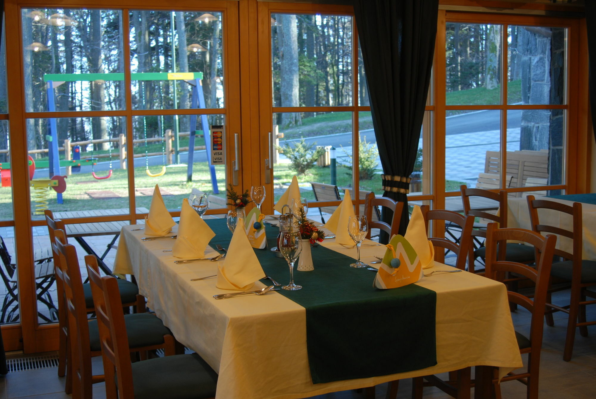 อพาร์ตโฮเต็ล สเนซนา คราลิจา Aparthotel Stubicke Toplice ภายนอก รูปภาพ